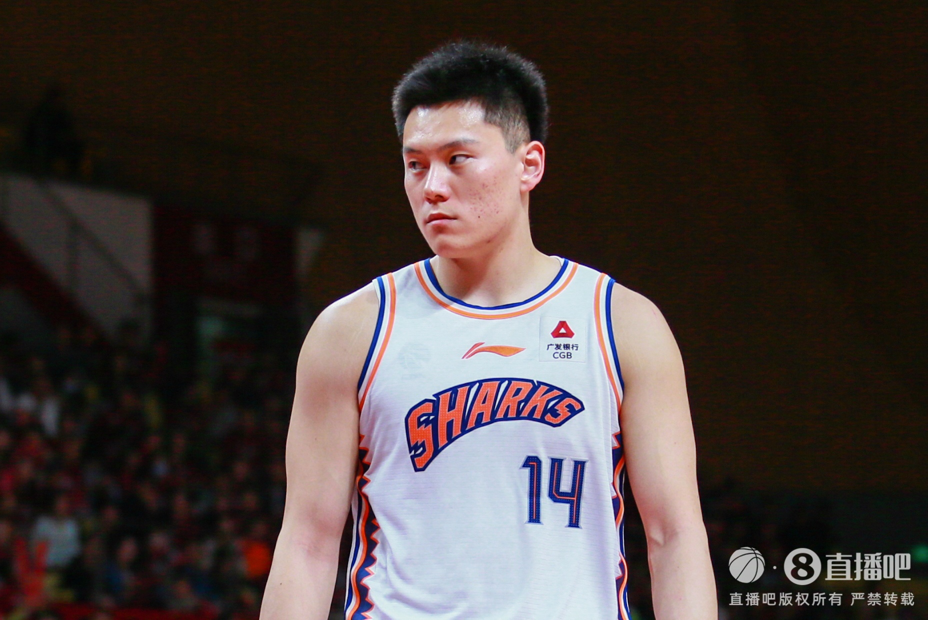 媒体人:李弘权打不了国家队就是脚步不行 他防纳托尔完全跟不上