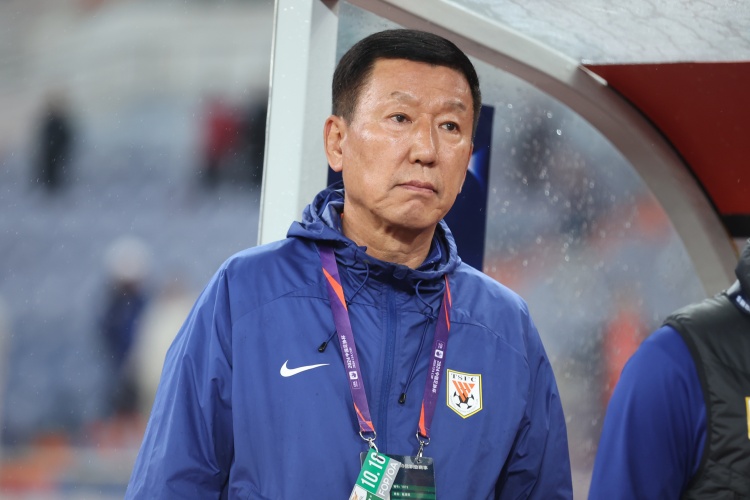  崔康熙：间歇期被抽调了很多球员训练受影响，国脚每人状态不同
